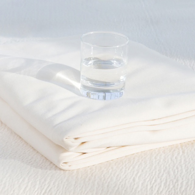 Small size cream organic water proof mattress protector